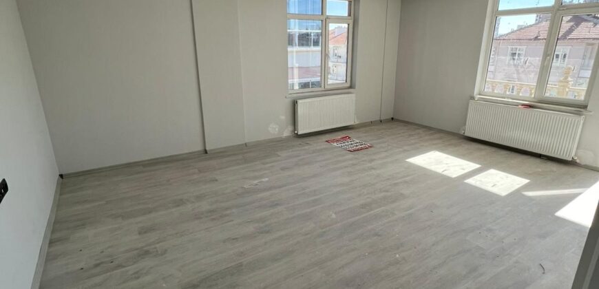 İMARET EMLAK’TAN ALACASULUK MAHALLESİNDE 3+1 195m² ÇİFT BALKONLU ASANSÖRLÜ KİLERLİ SATILIK DAİRE